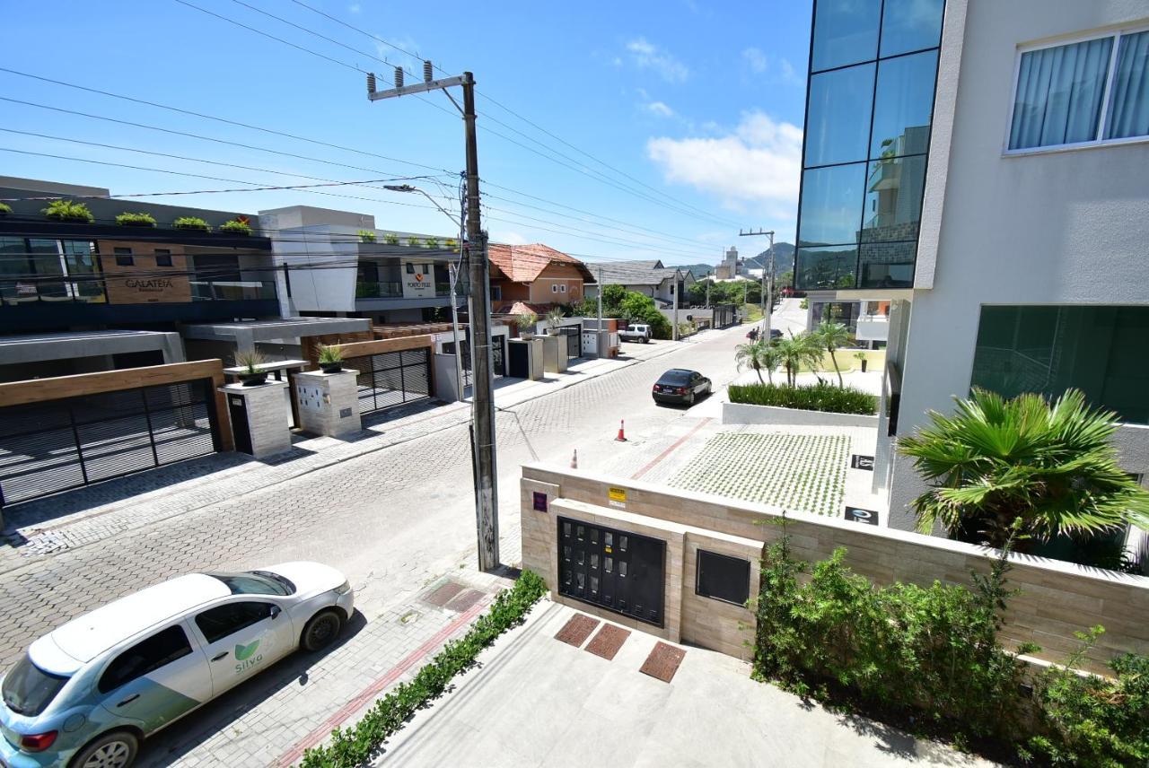 봄비나스 Residencial Melfi 3 Ap.2 Frente 아파트 외부 사진
