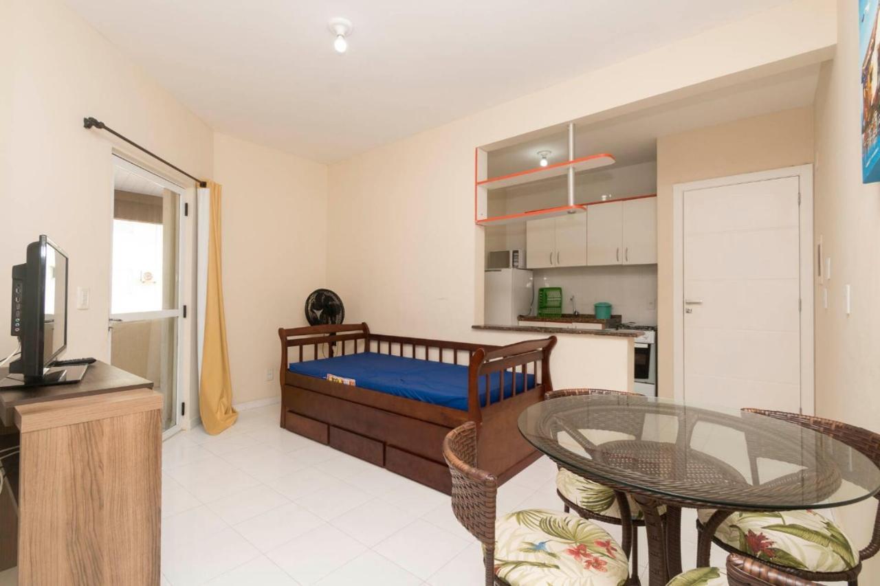 봄비나스 Residencial Melfi 3 Ap.2 Frente 아파트 외부 사진
