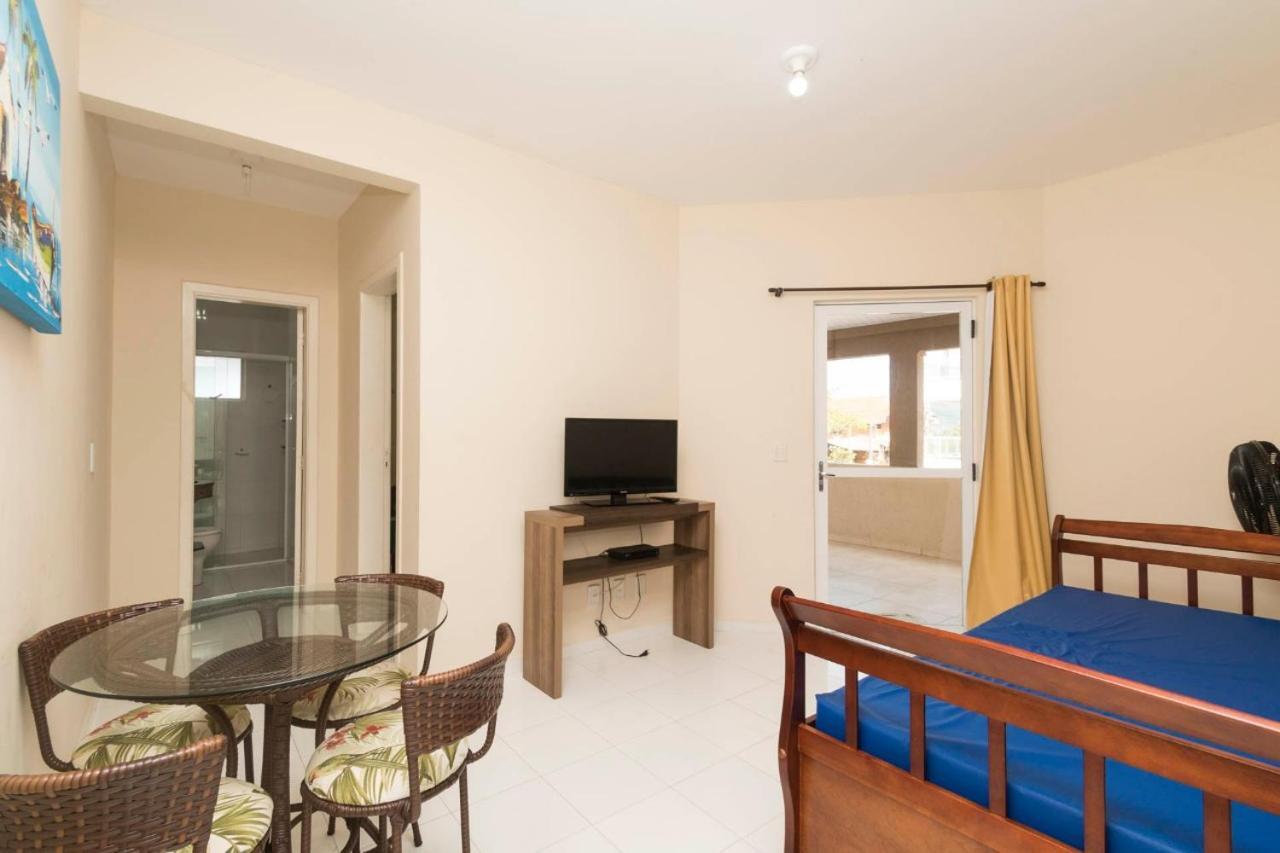 봄비나스 Residencial Melfi 3 Ap.2 Frente 아파트 외부 사진